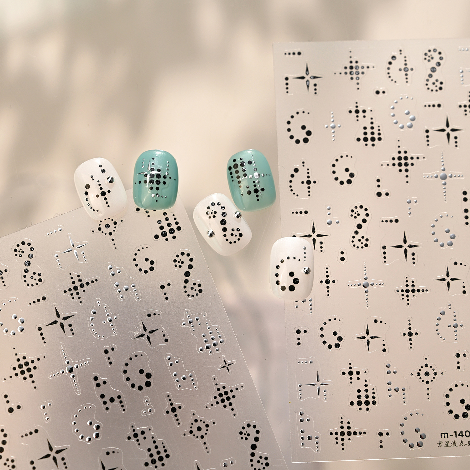 Black Silver Polka Dots Stars  - Nail Art Gothic reseña y precio